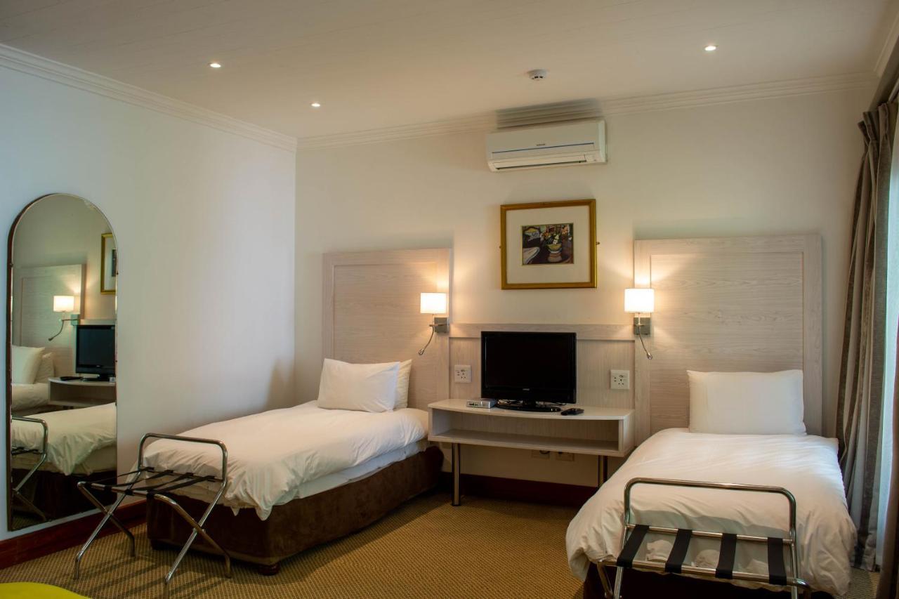Val Du Charron Wine & Leisure Estate Guest house Wellington