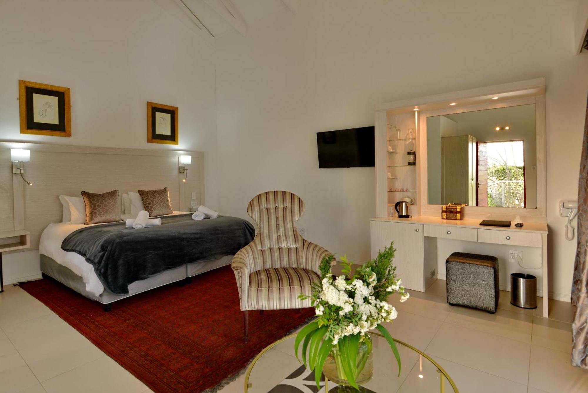 Val Du Charron Wine & Leisure Estate Guest house